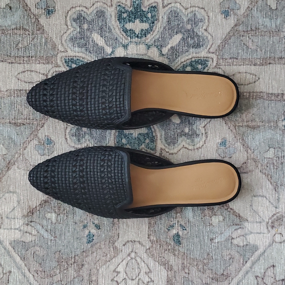Black woven mules